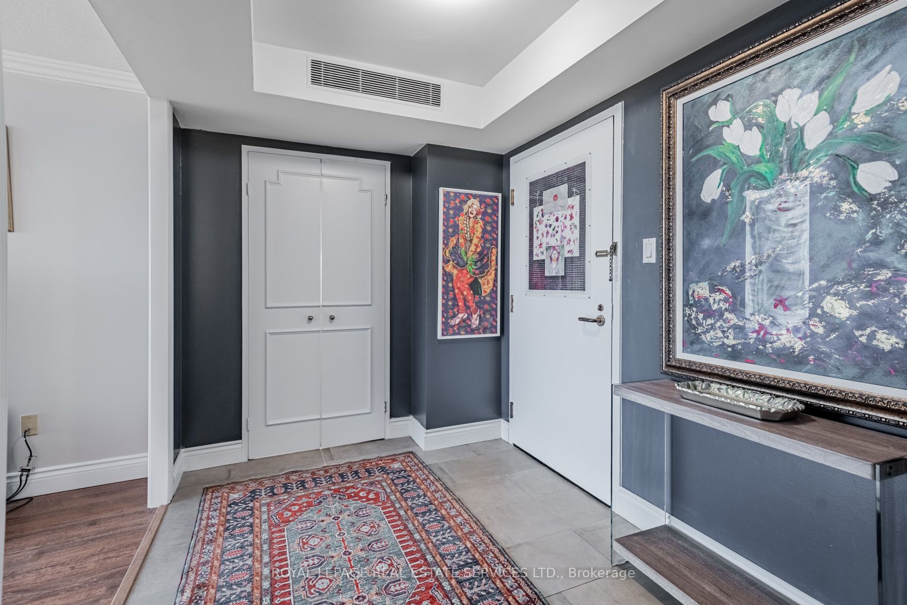 900 Yonge St, #502