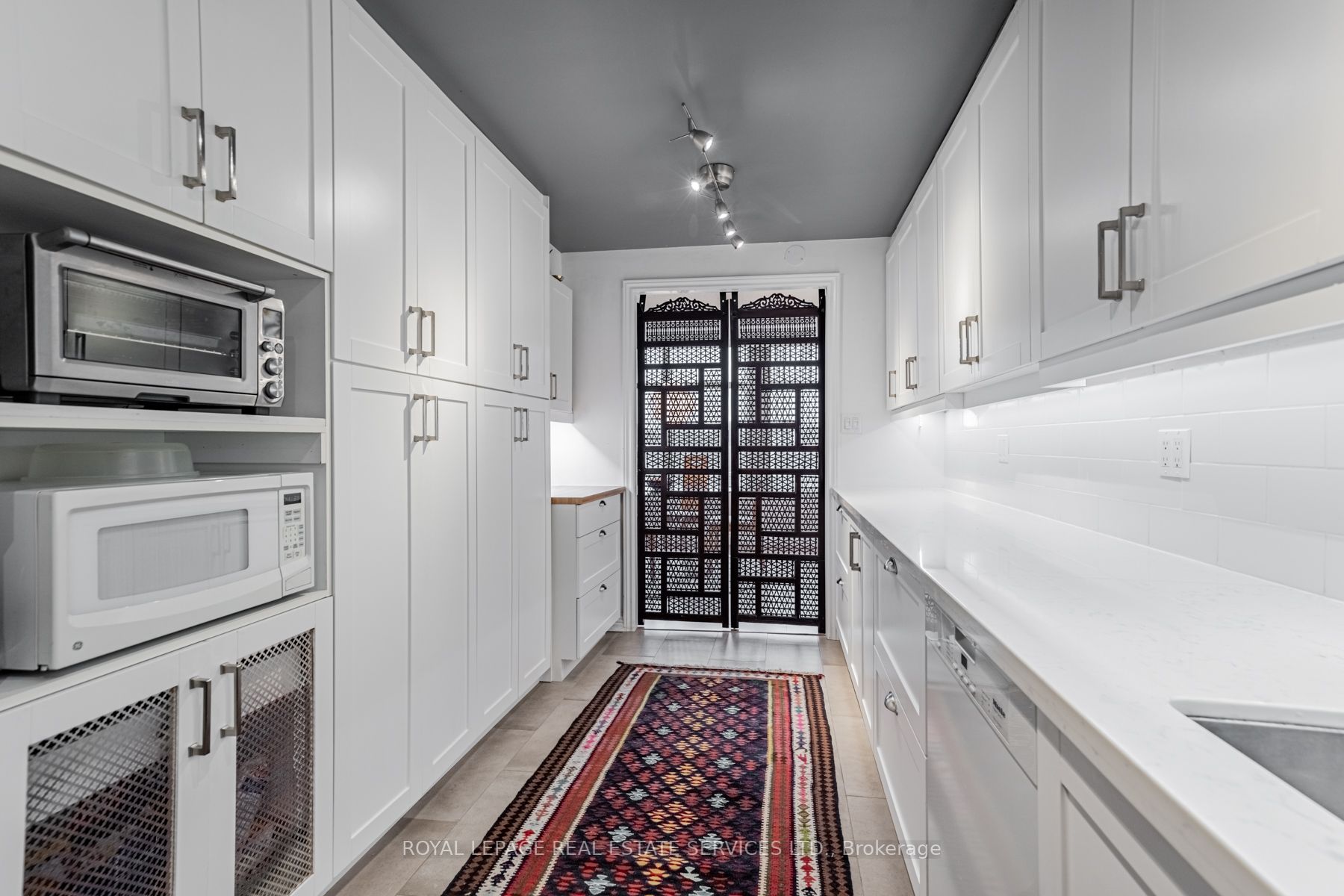 900 Yonge St, #502