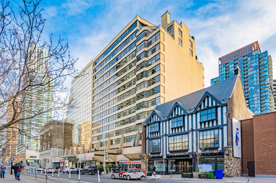 900 Yonge St, #502
