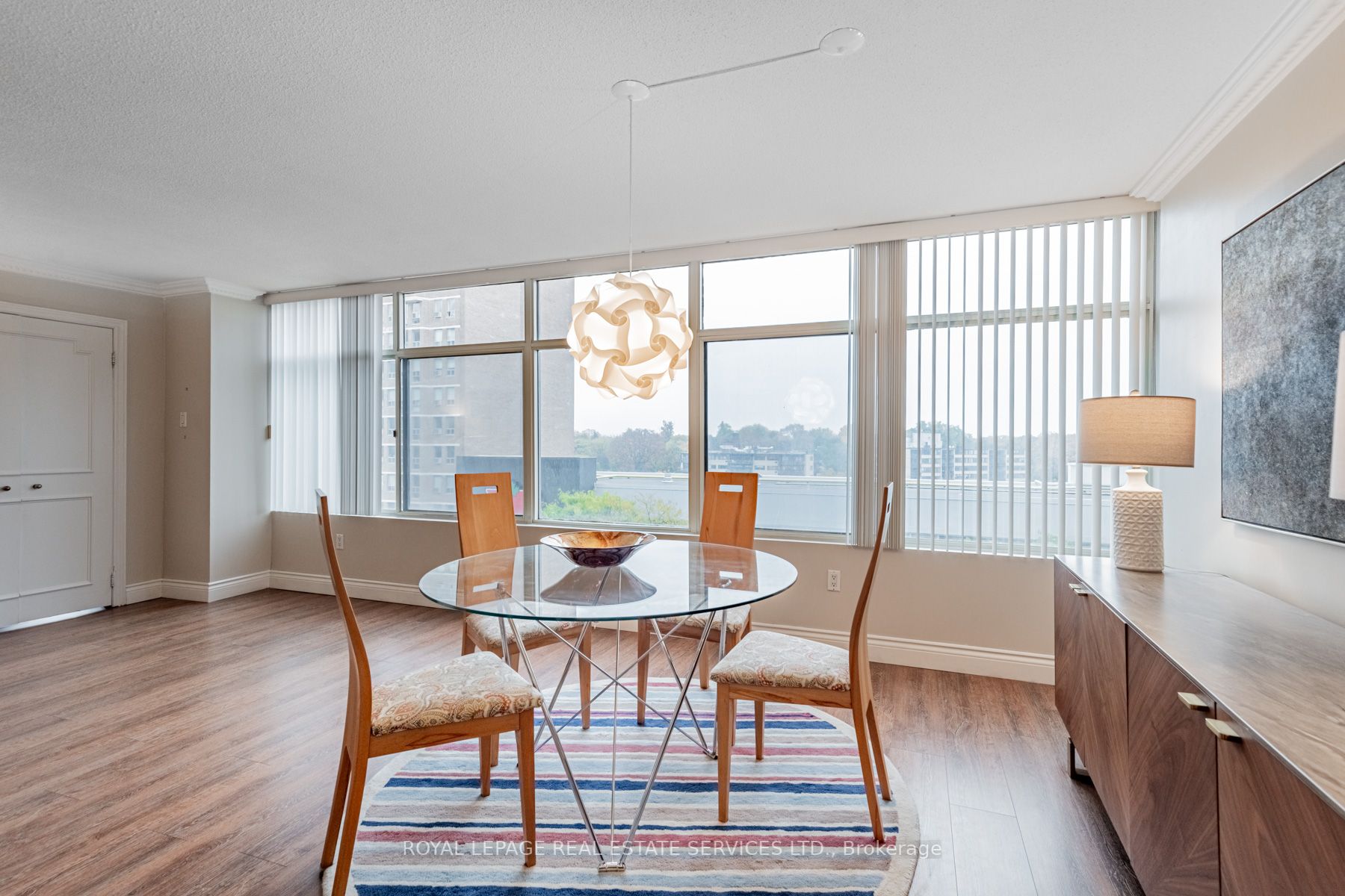 900 Yonge St, #502