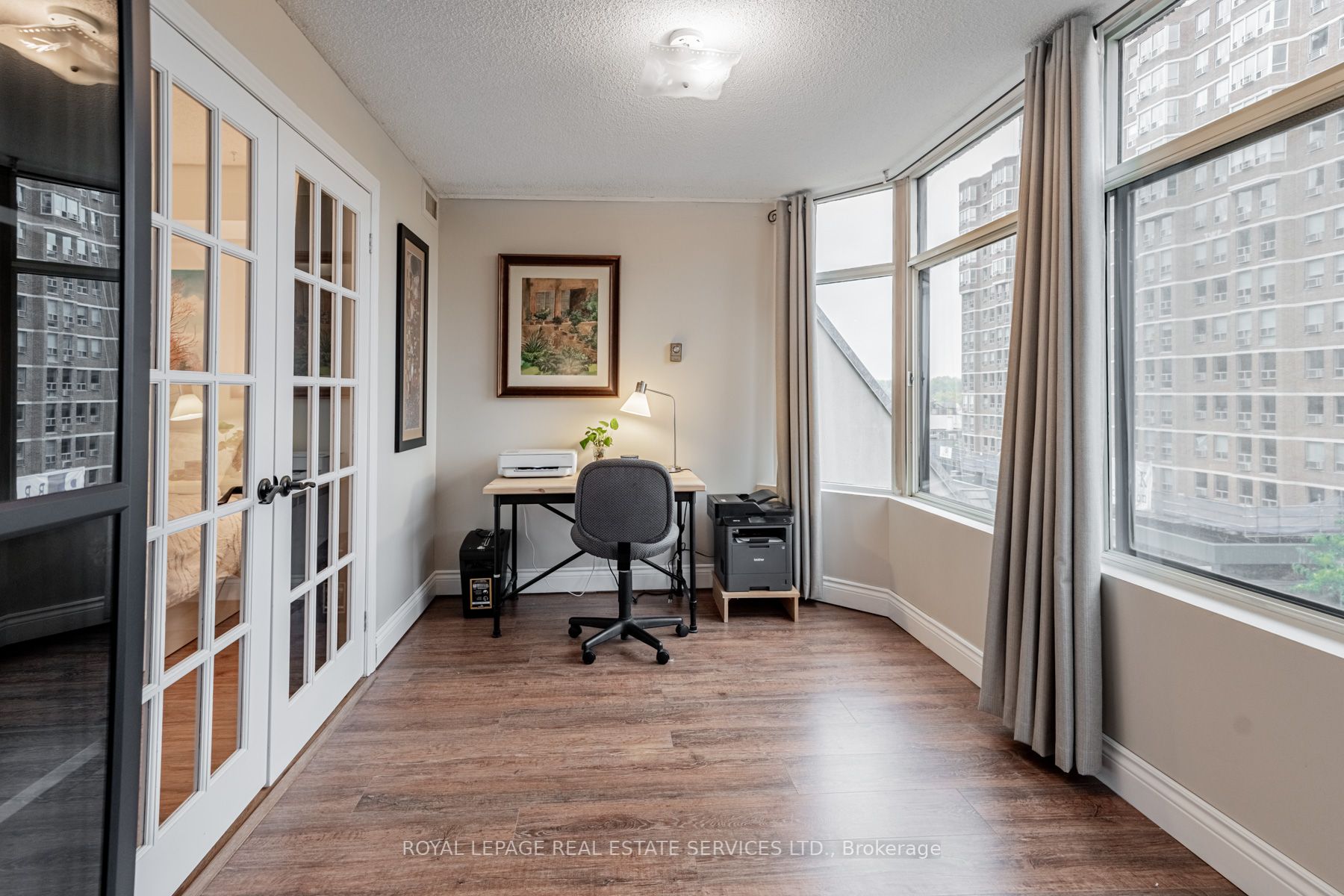 900 Yonge St, #502