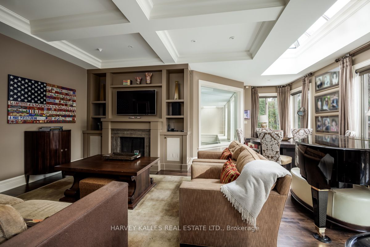413 Lytton Blvd