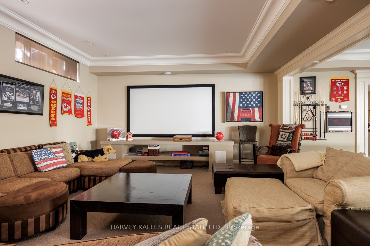 413 Lytton Blvd