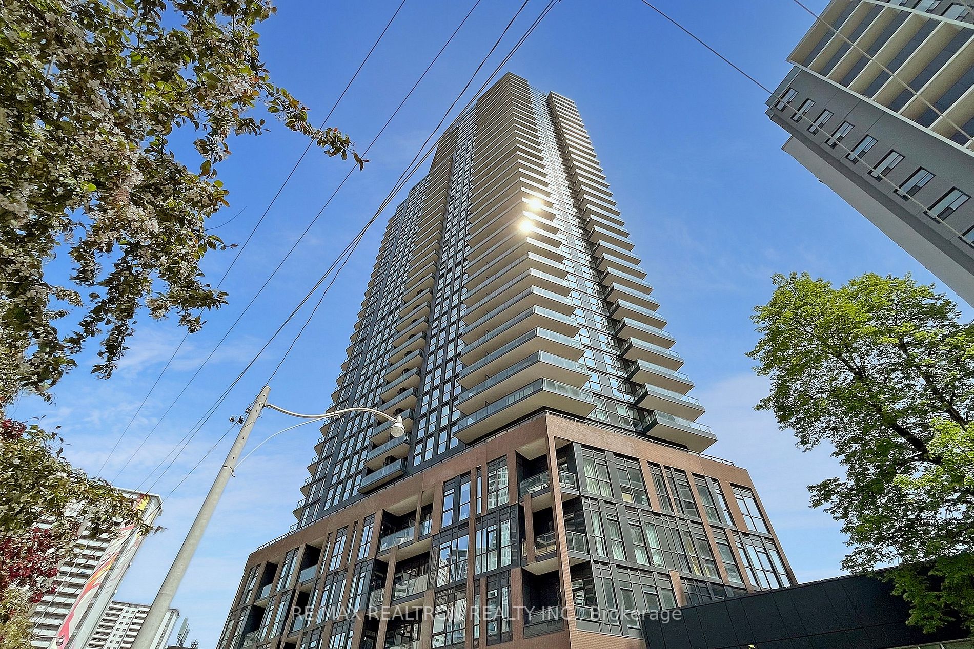 159 Wellesley St E, #908
