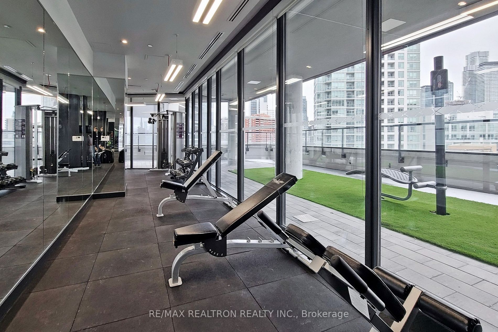 159 Wellesley St E, #908