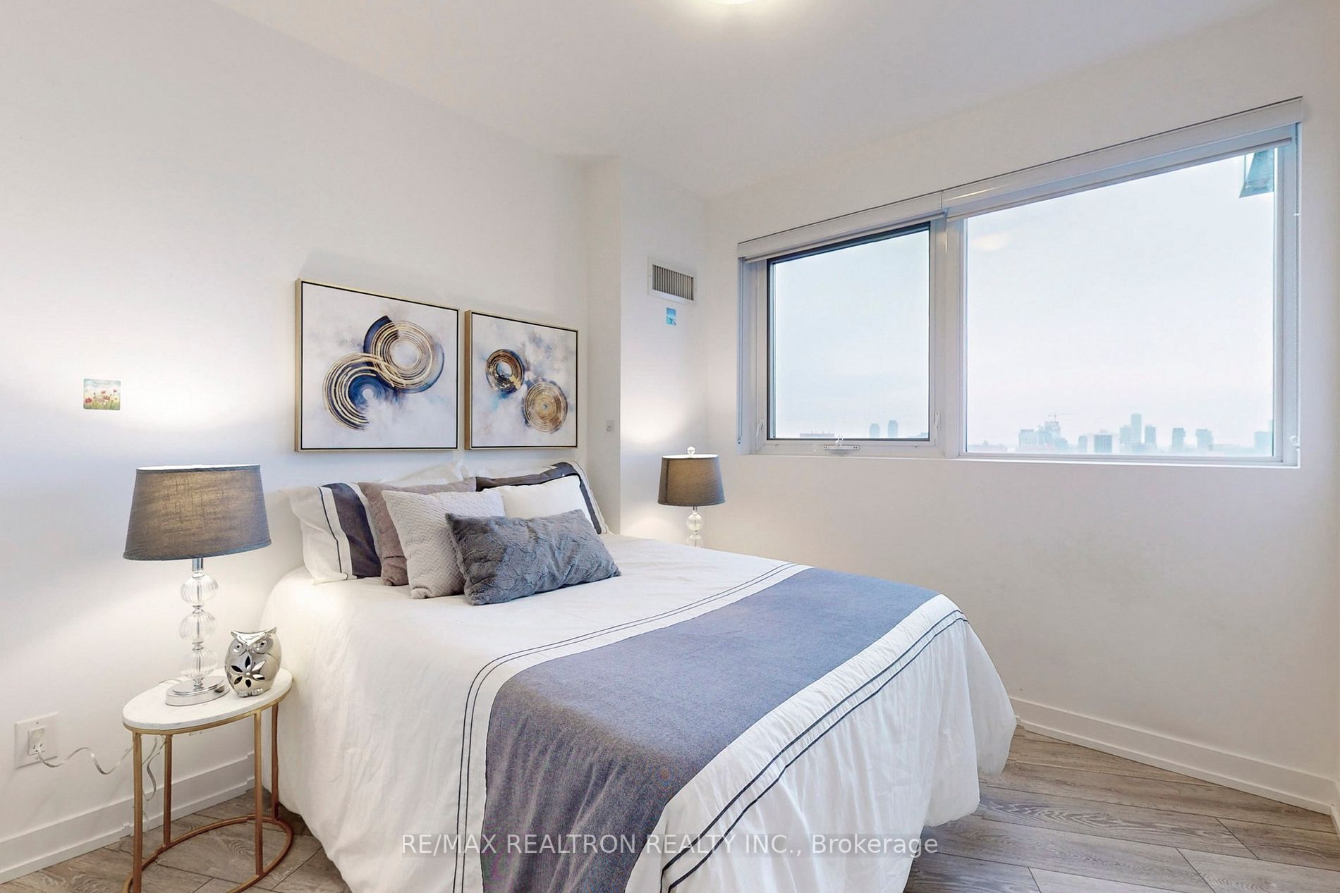 159 Wellesley St E, #908