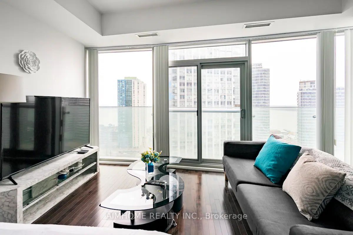14 York St, #2004