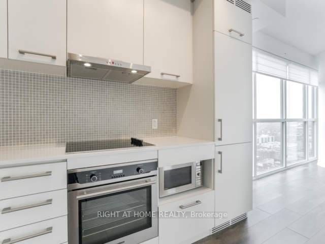 87 Peter St, #3106