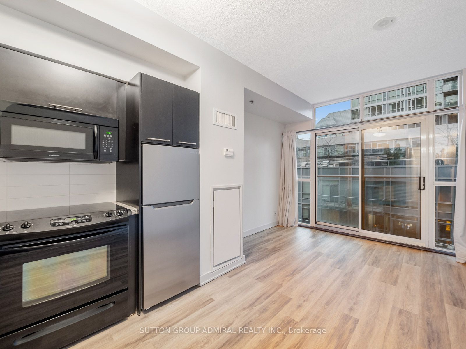 21 Nelson St, #718