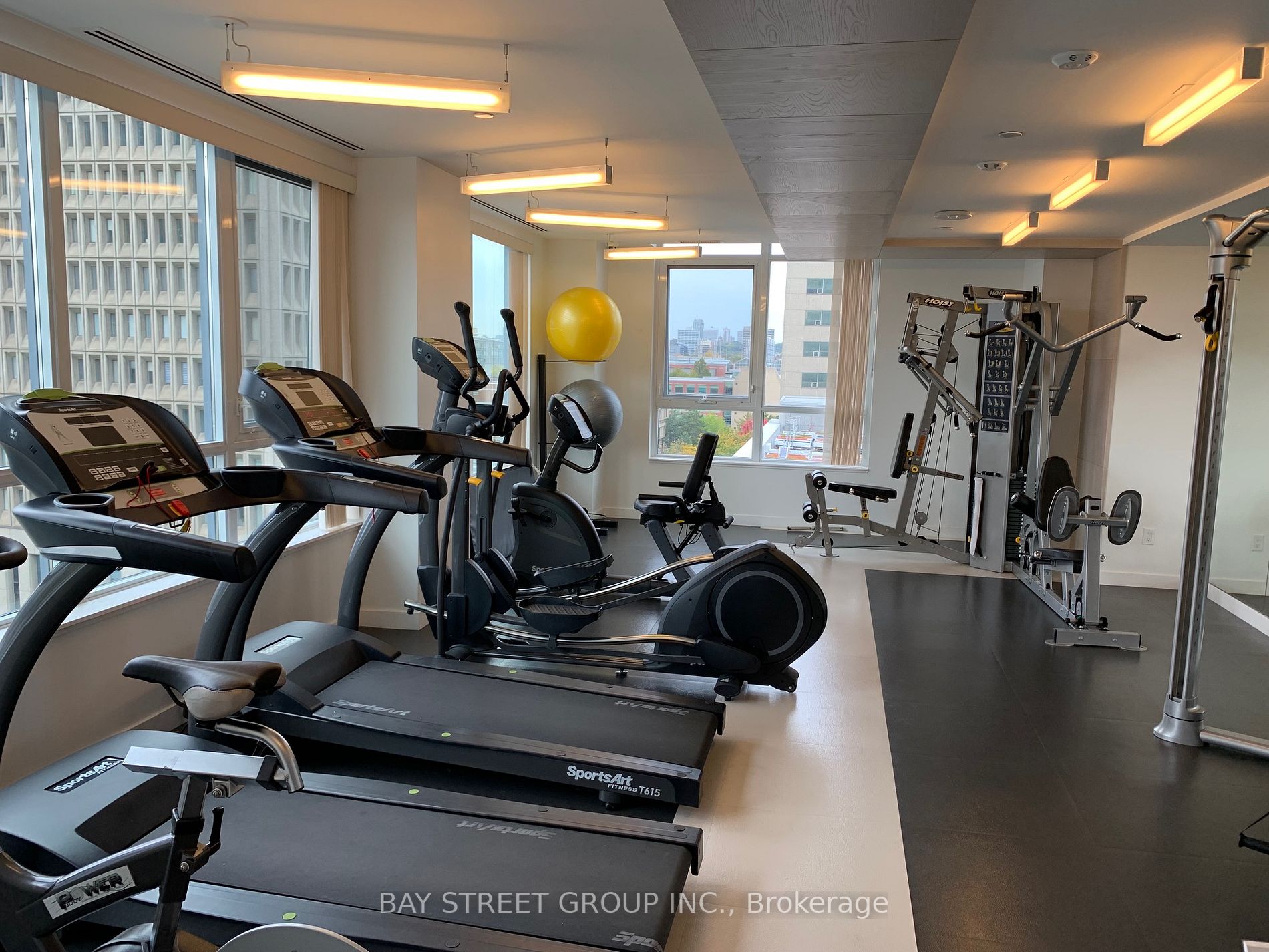 181 Huron St, #606
