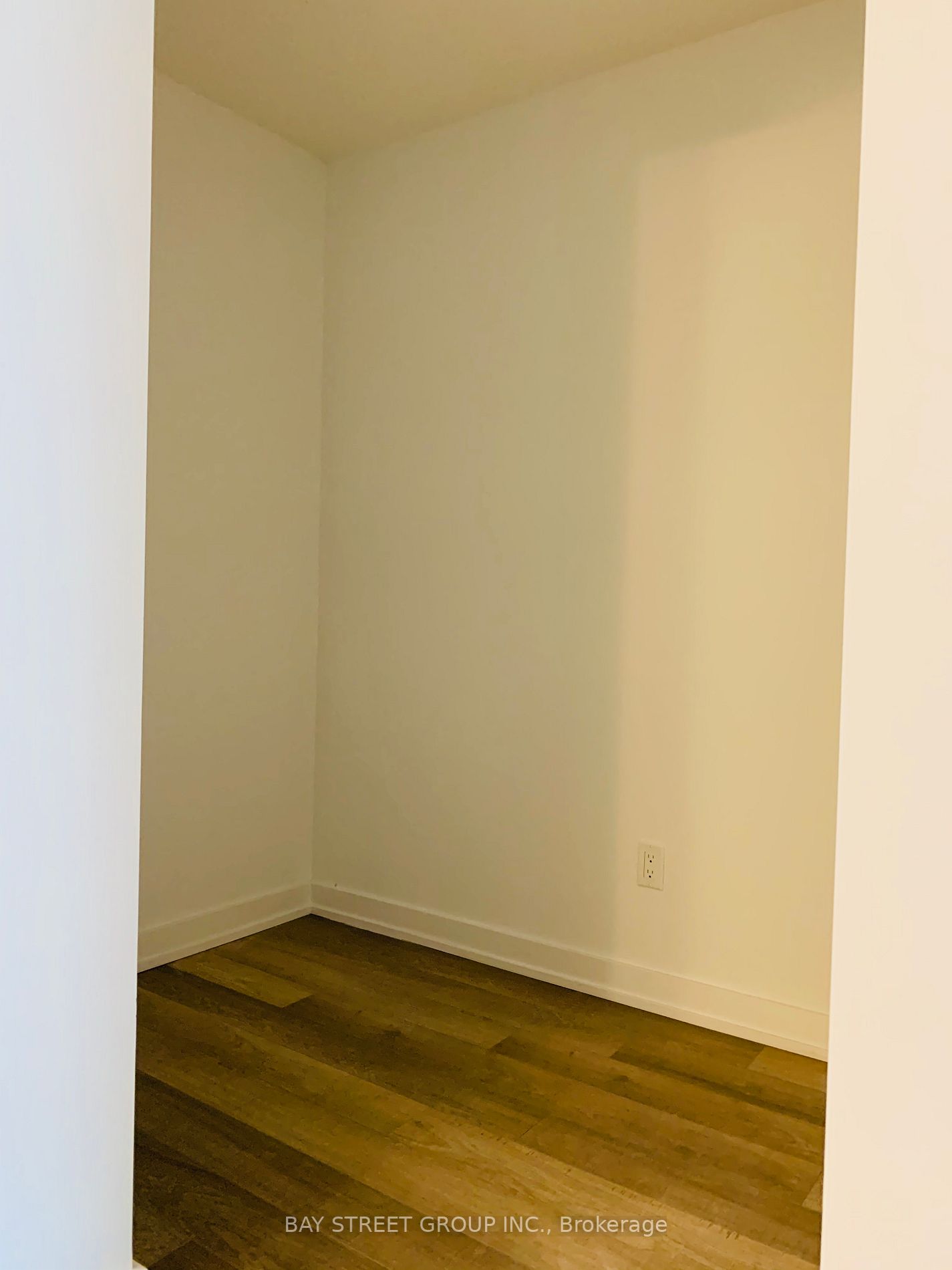 181 Huron St, #606