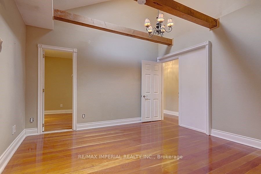 222 Wilfred Ave, #Main