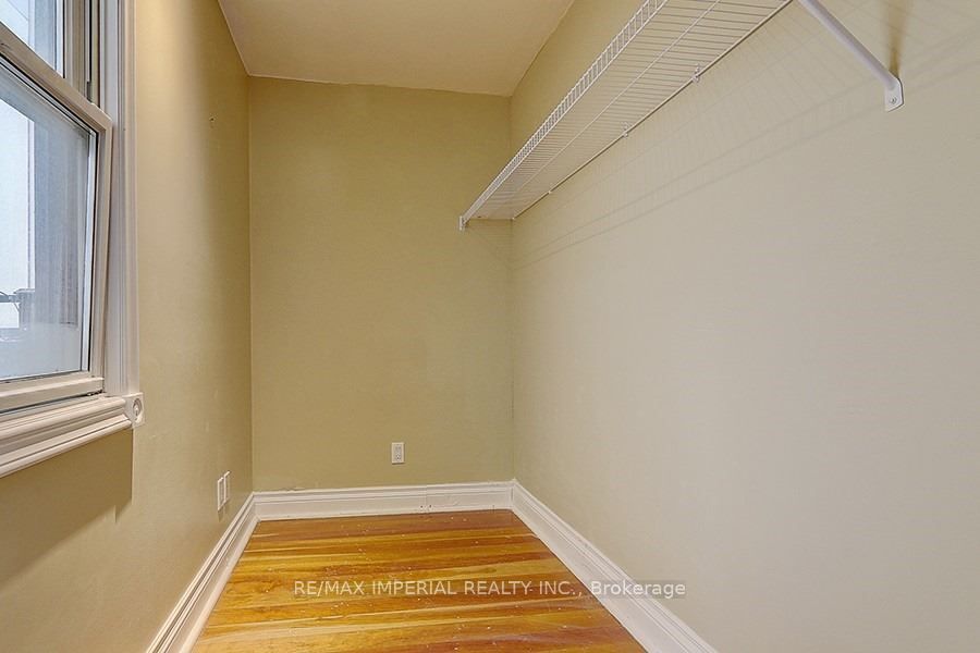 222 Wilfred Ave, #Main