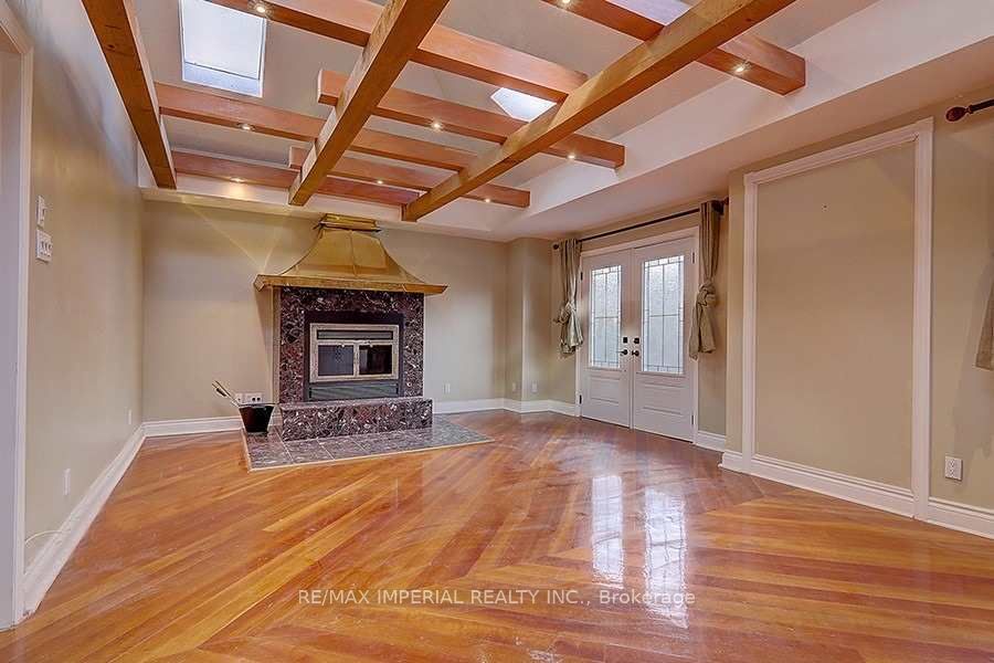 222 Wilfred Ave, #Main
