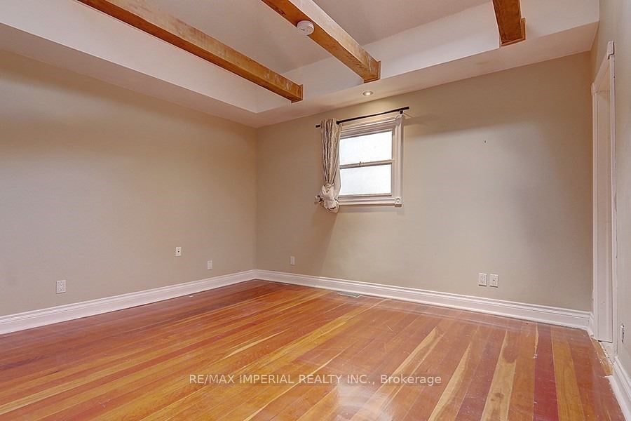 222 Wilfred Ave, #Main