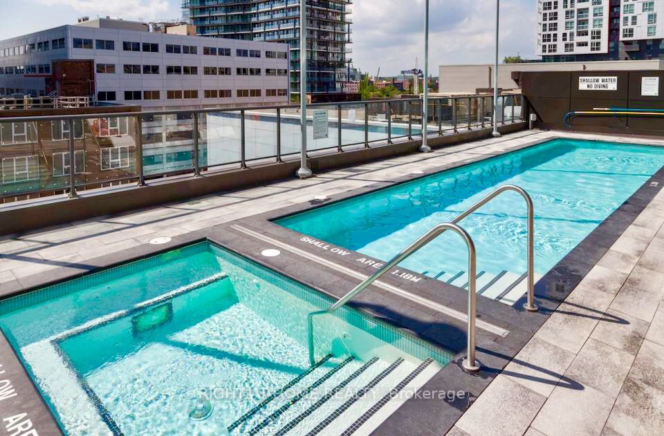 290 Adelaide St W, #1310