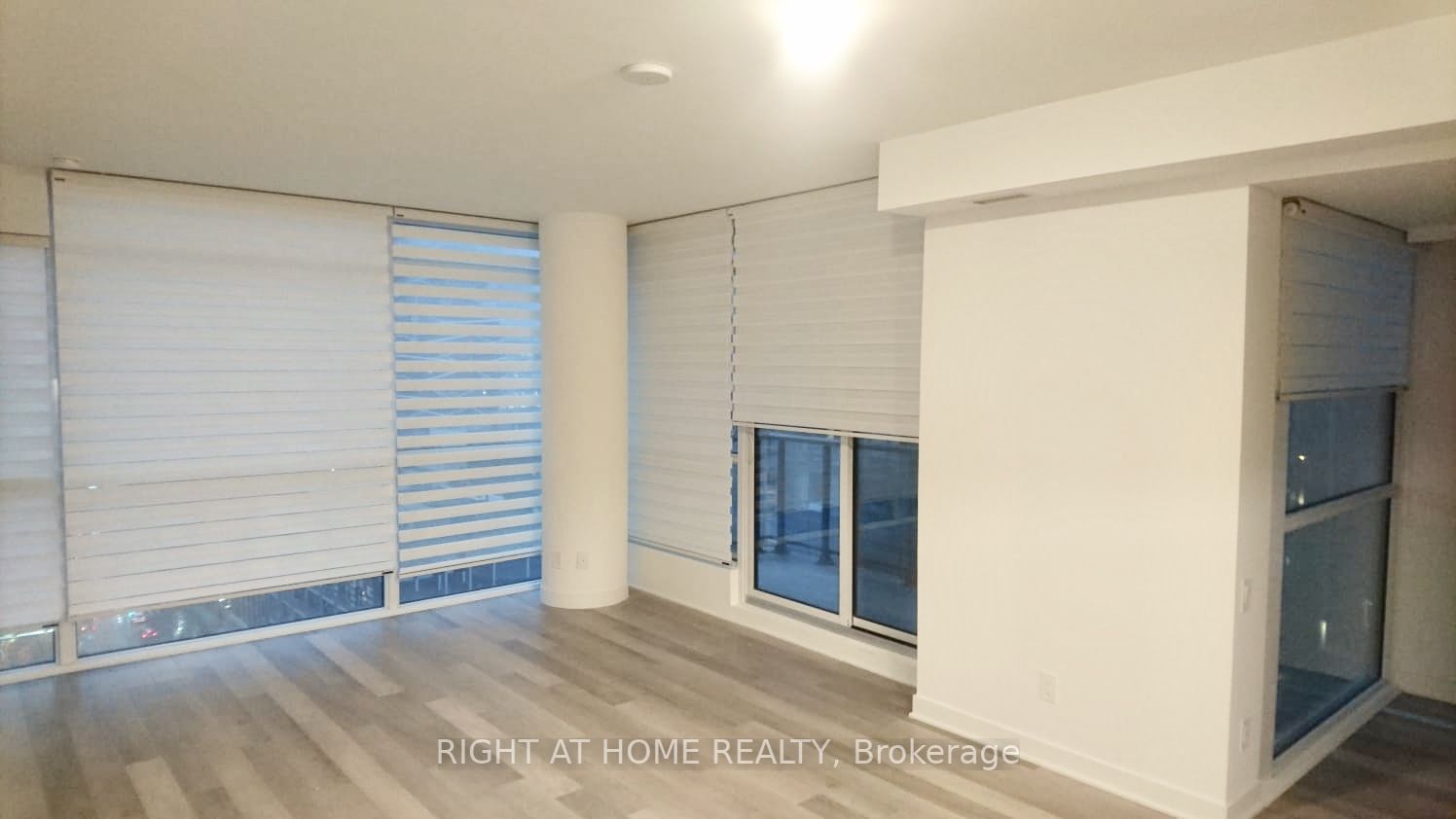 290 Adelaide St W, #1310