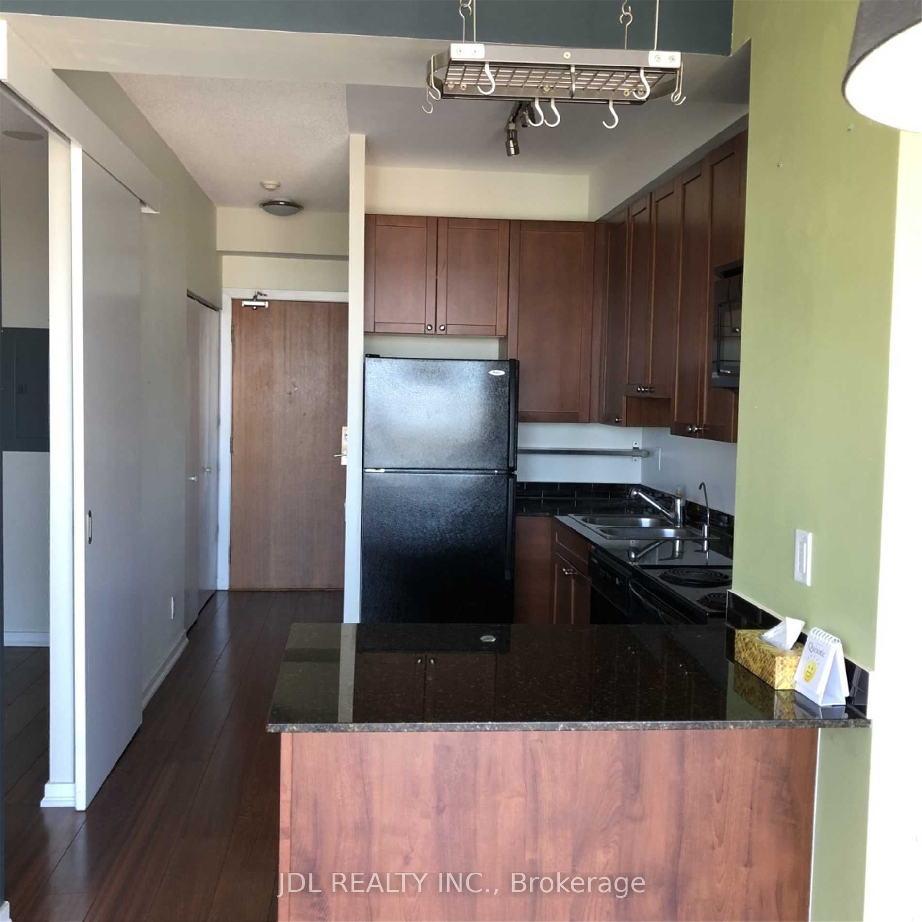30 Canterburry Plaz, #1206