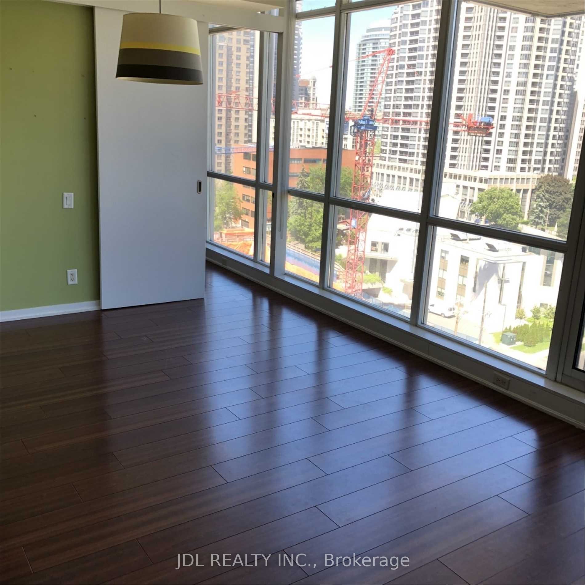 30 Canterburry Plaz, #1206