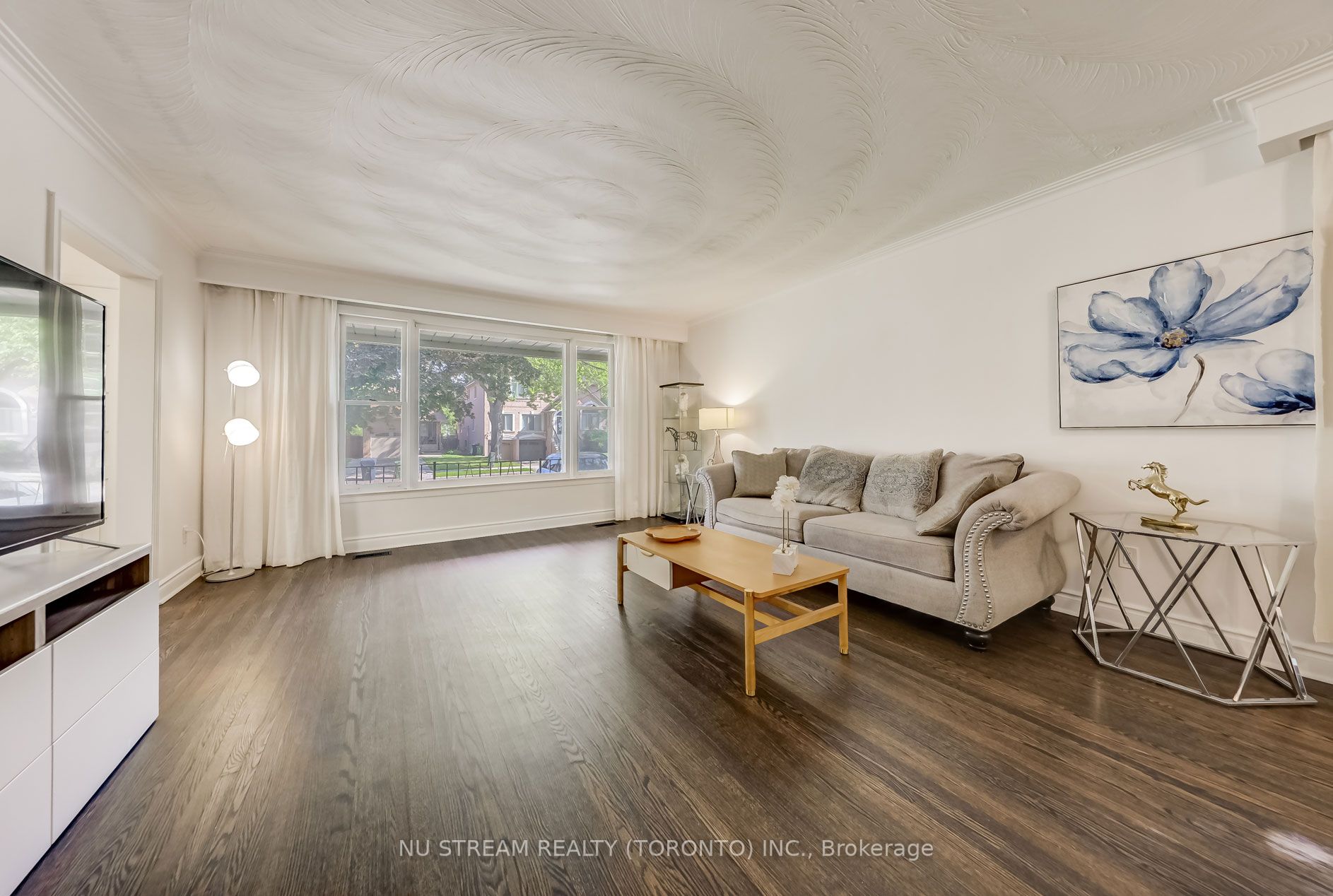 197 Holmes Ave