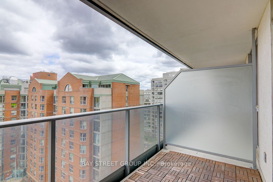 5793 Yonge St, #1202
