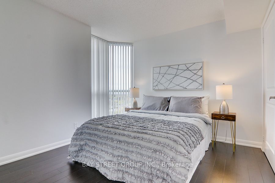 5793 Yonge St, #1202
