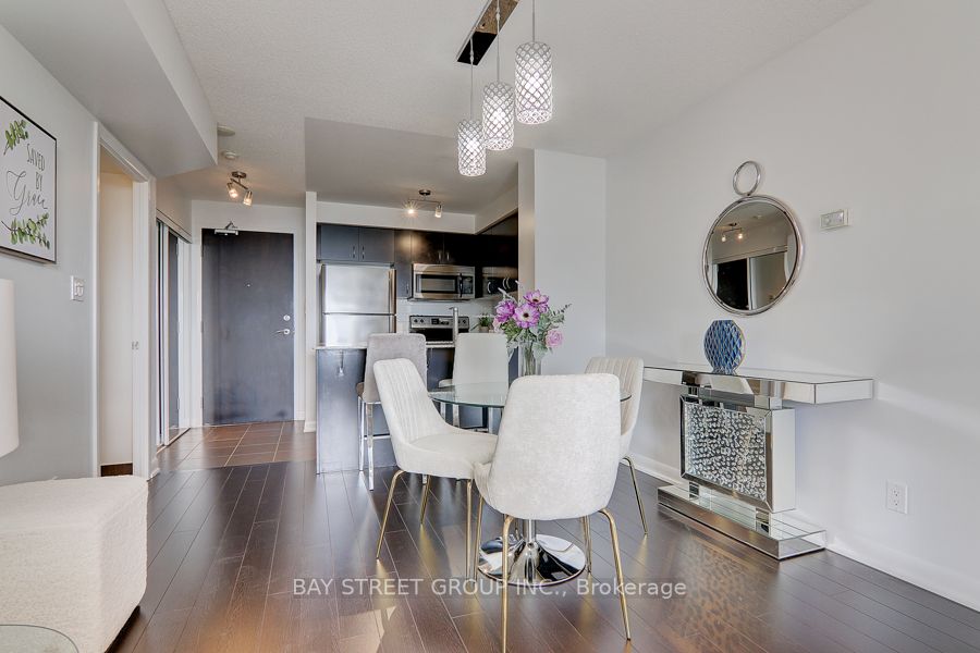 5793 Yonge St, #1202