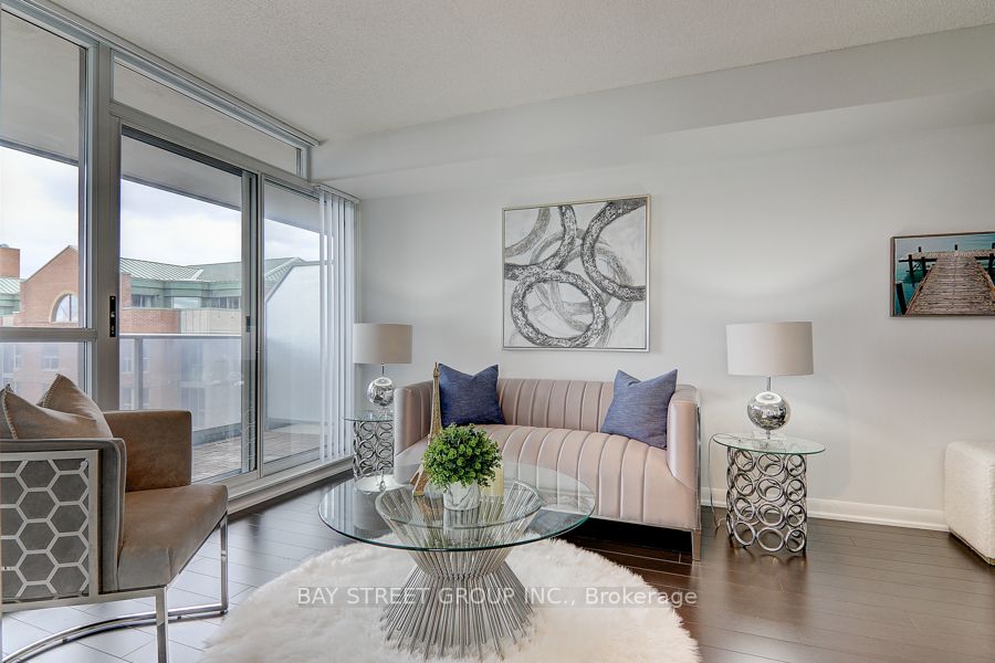 5793 Yonge St, #1202