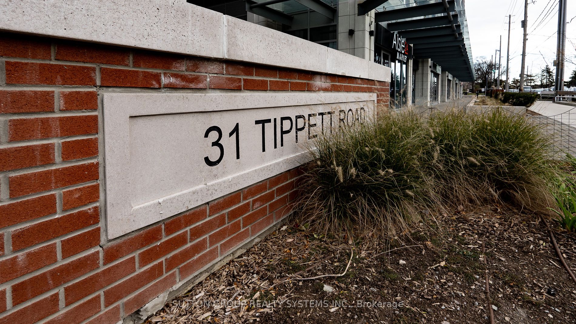 31 Tippett Rd, #459