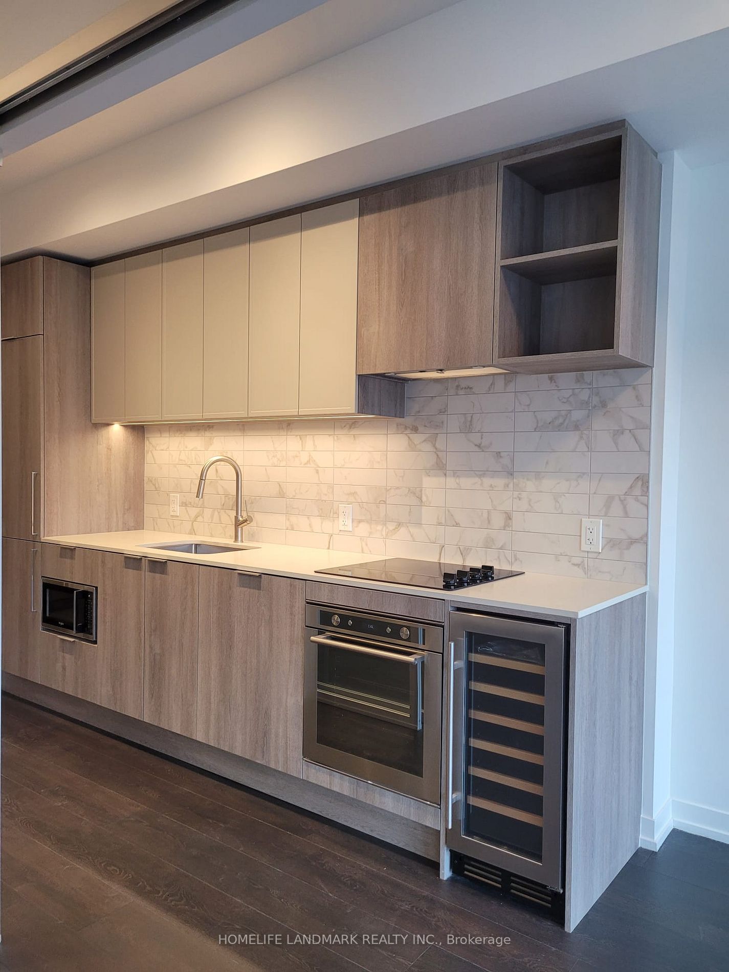 2020 Bathurst St, #329