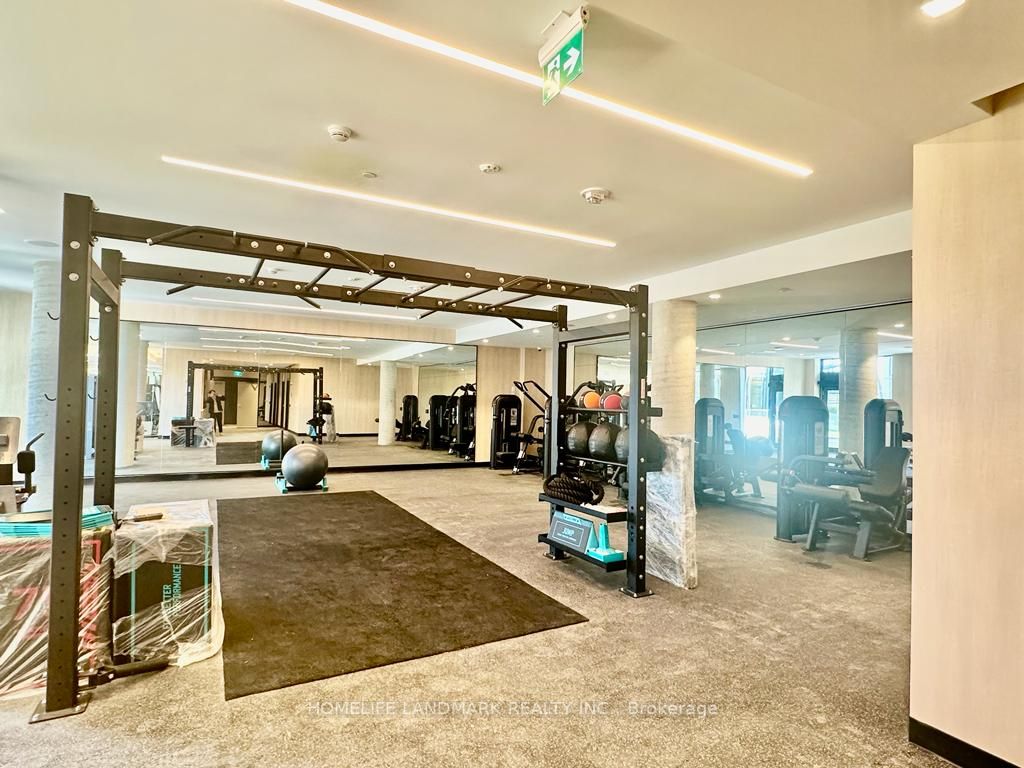 2020 Bathurst St, #329