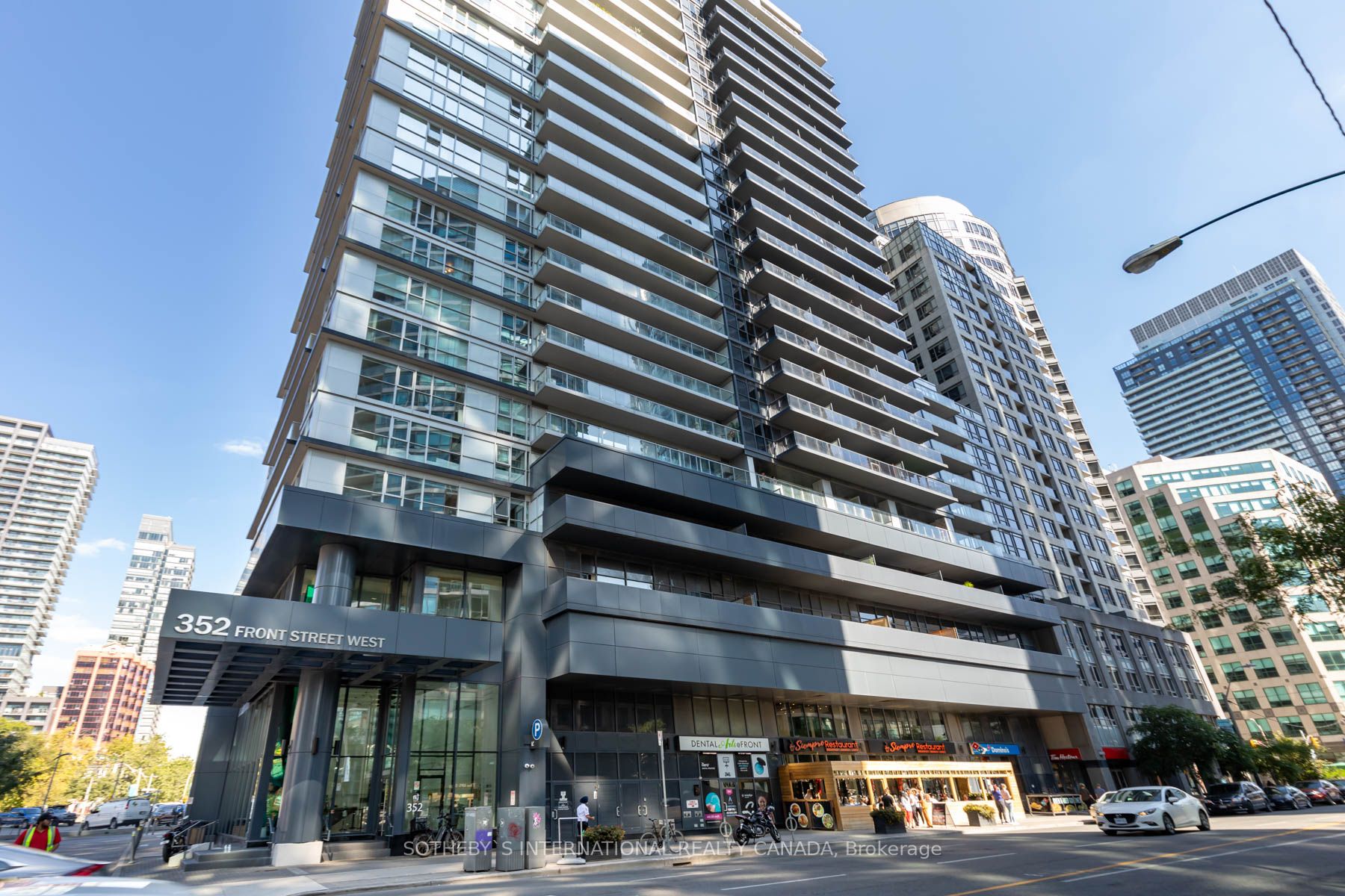 352 Front St W, #414