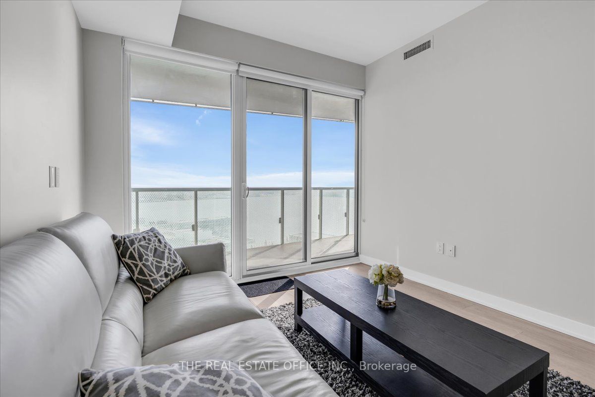 15 Queens Quay E, #2310