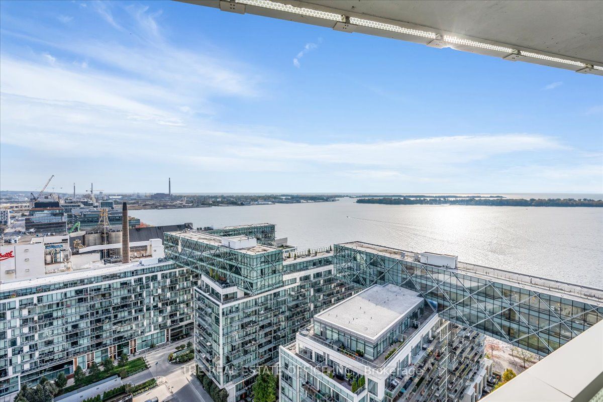 15 Queens Quay E, #2310