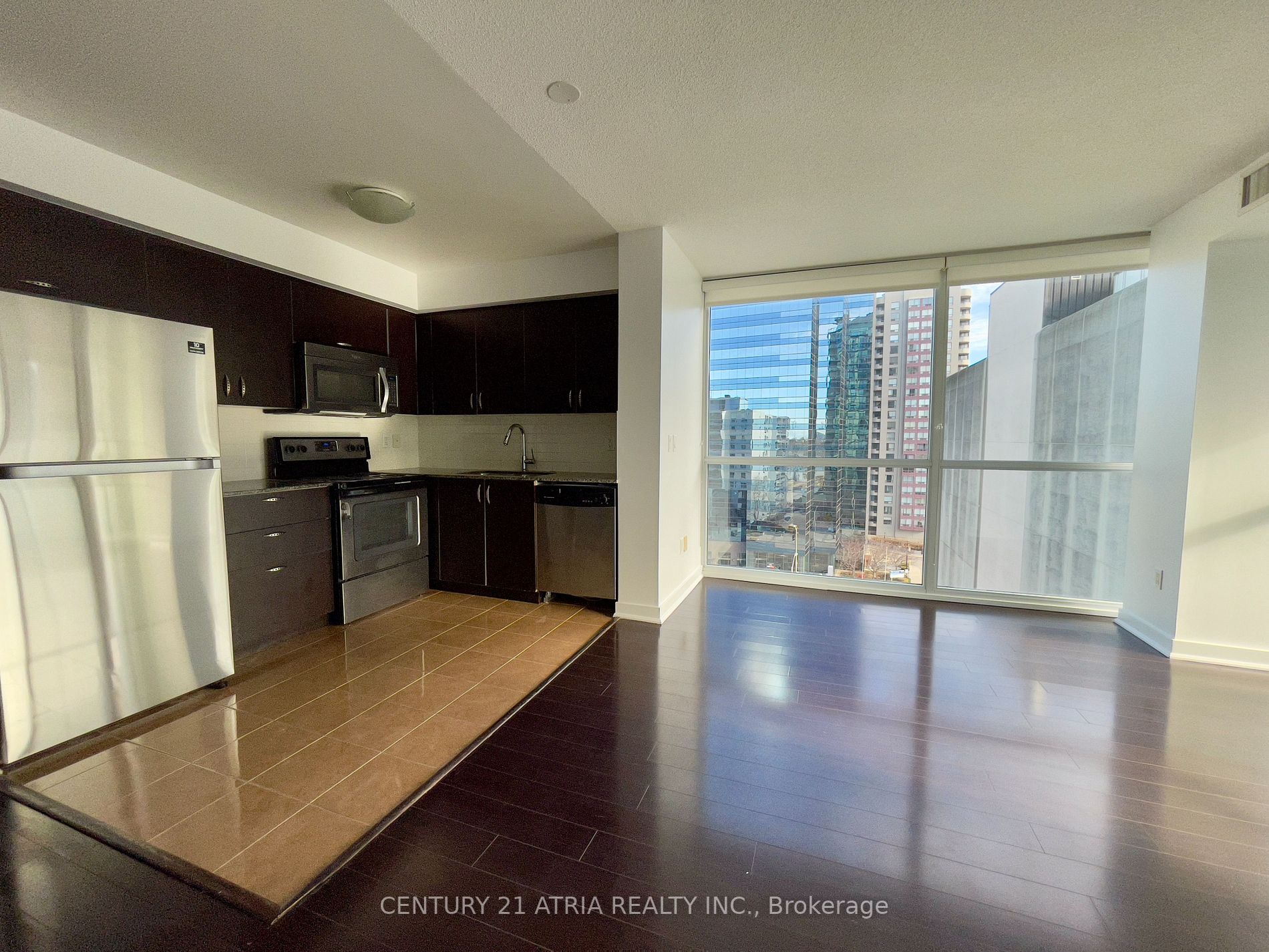 5740 Yonge St, #909