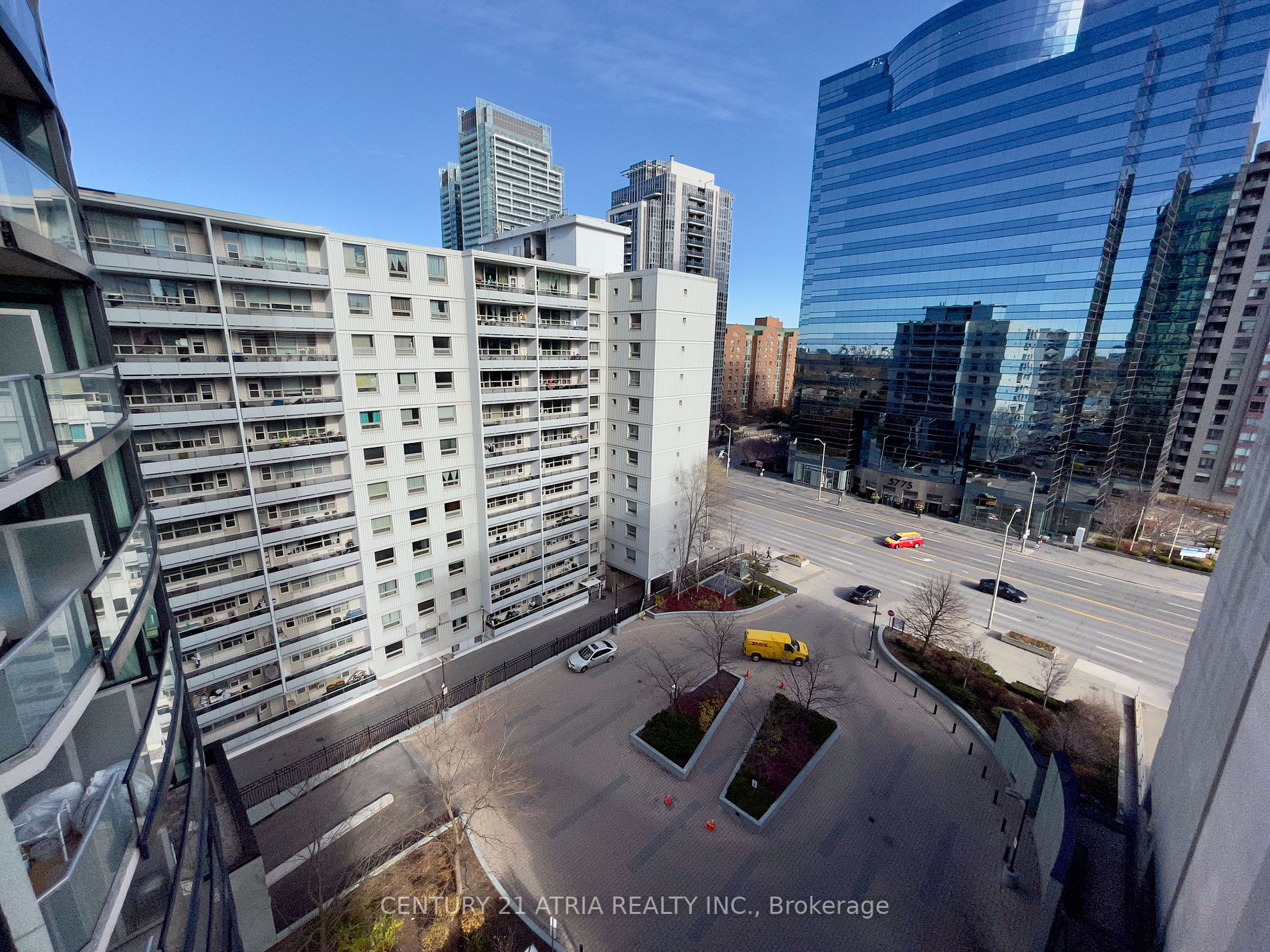 5740 Yonge St, #909