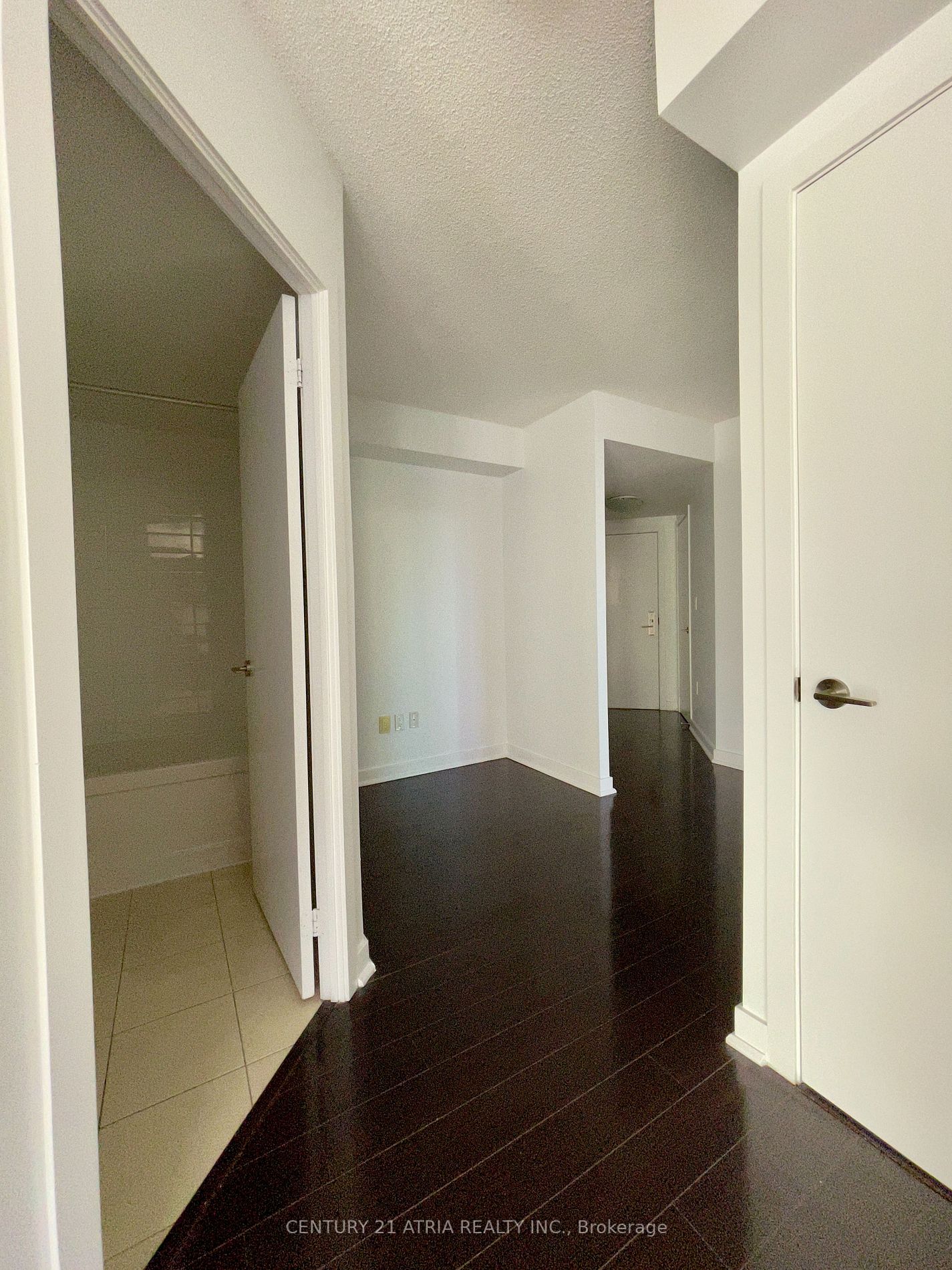 5740 Yonge St, #909