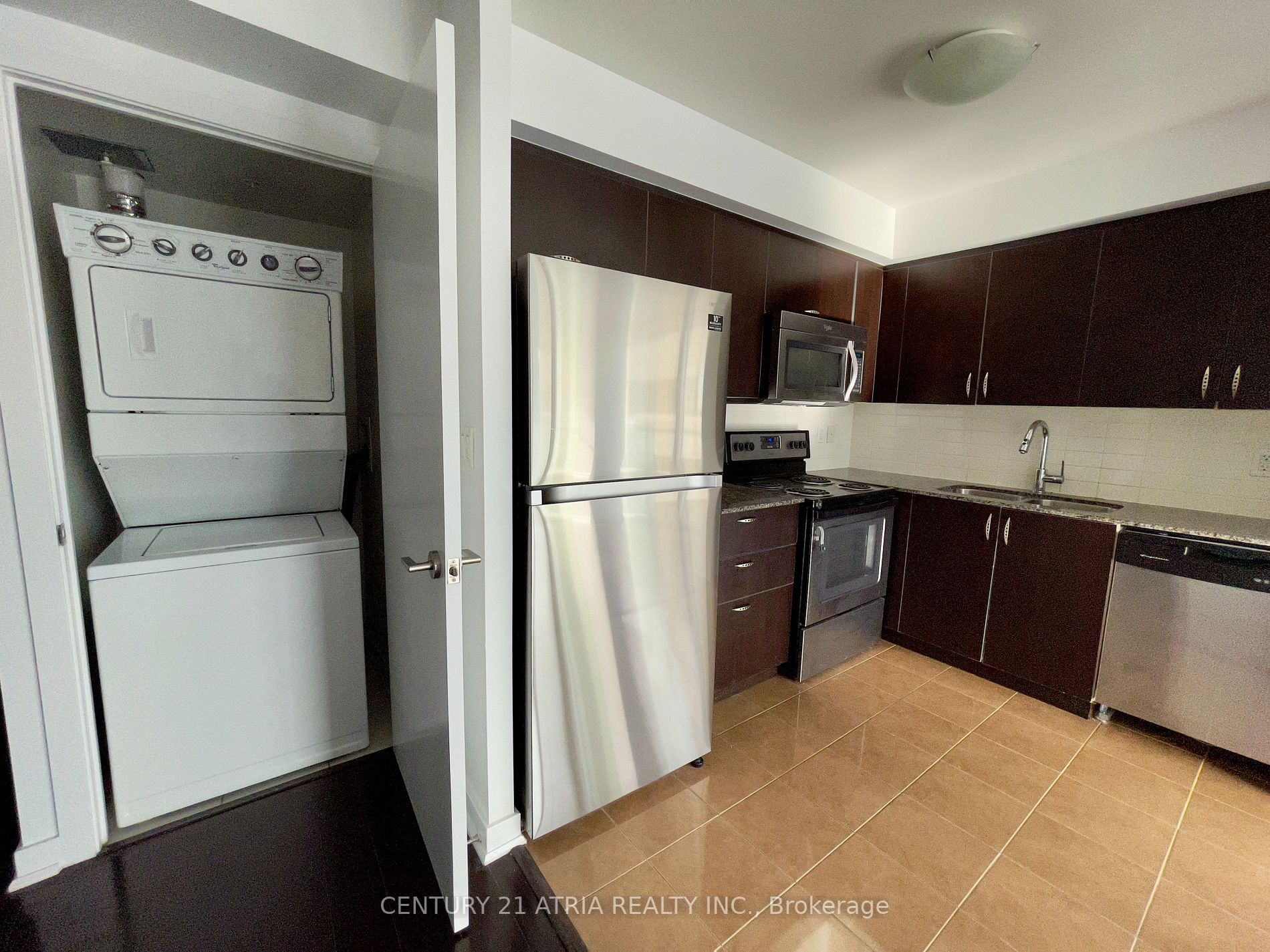 5740 Yonge St, #909