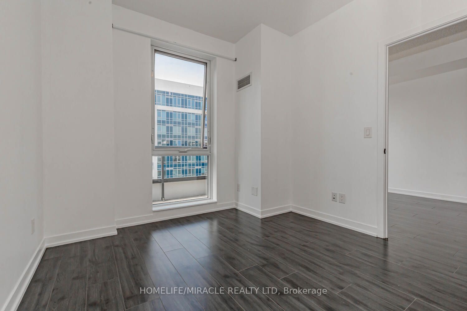 18 Rean Dr, #711