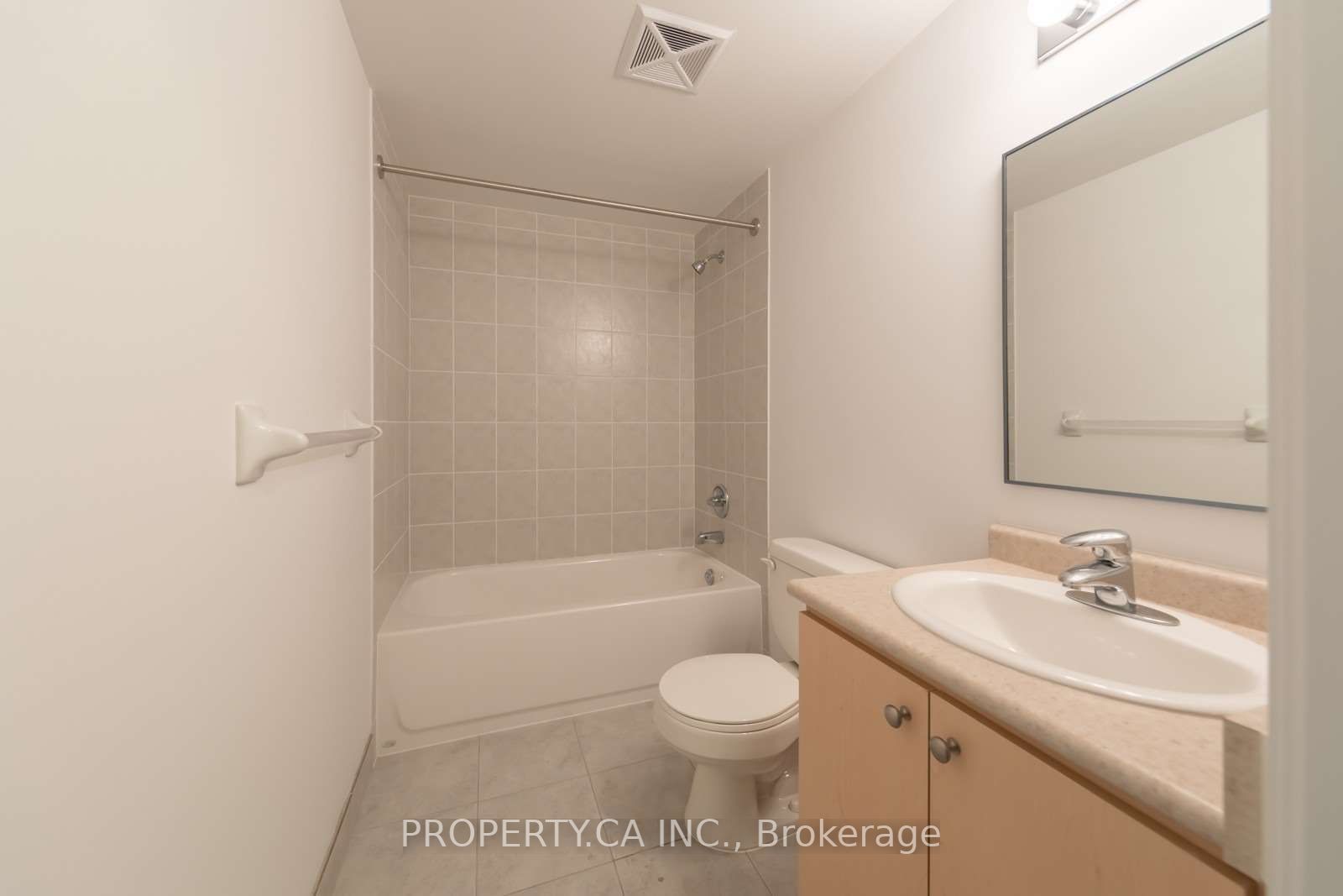15 Maplewood Ave, #312