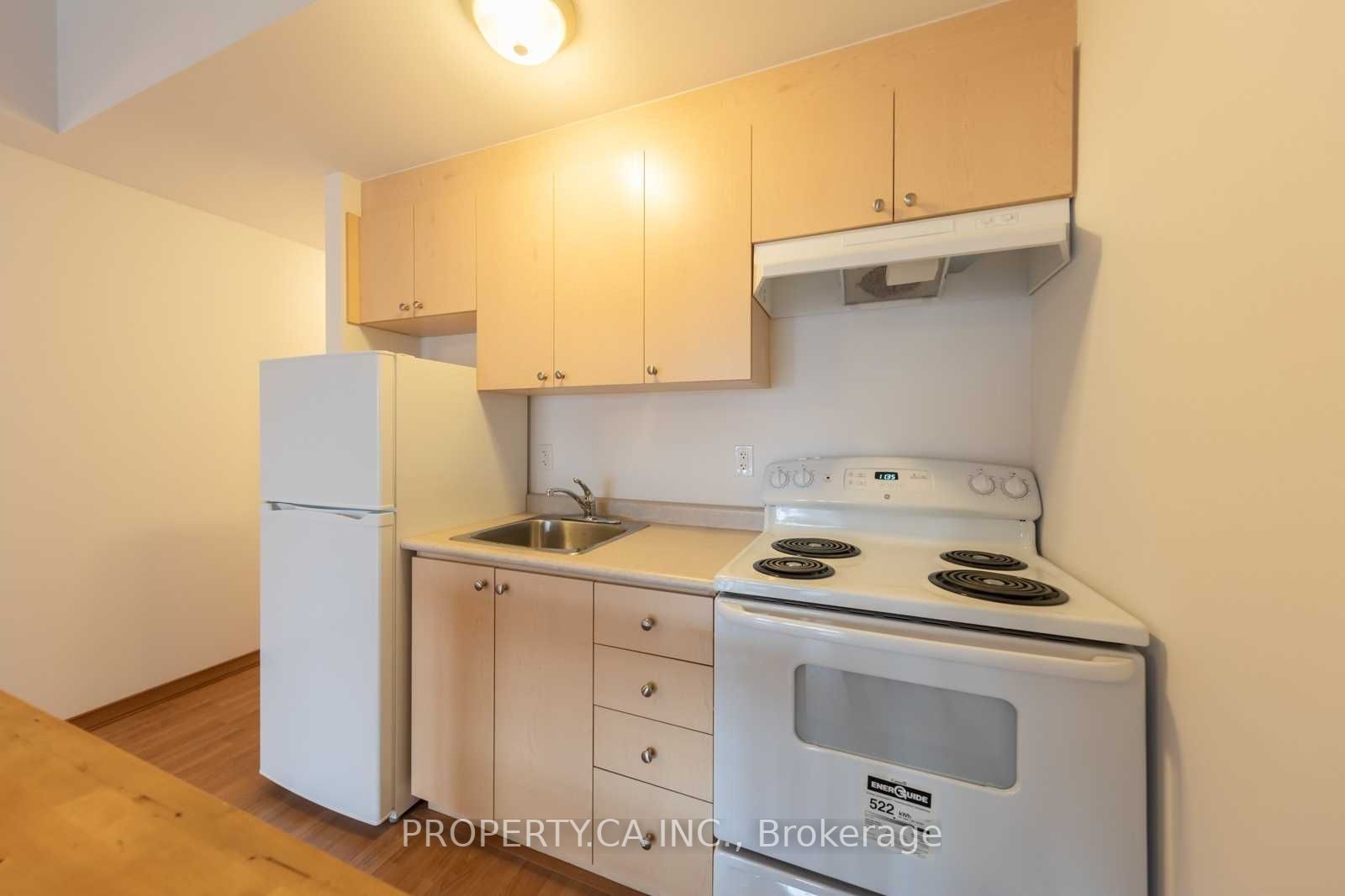 15 Maplewood Ave, #312