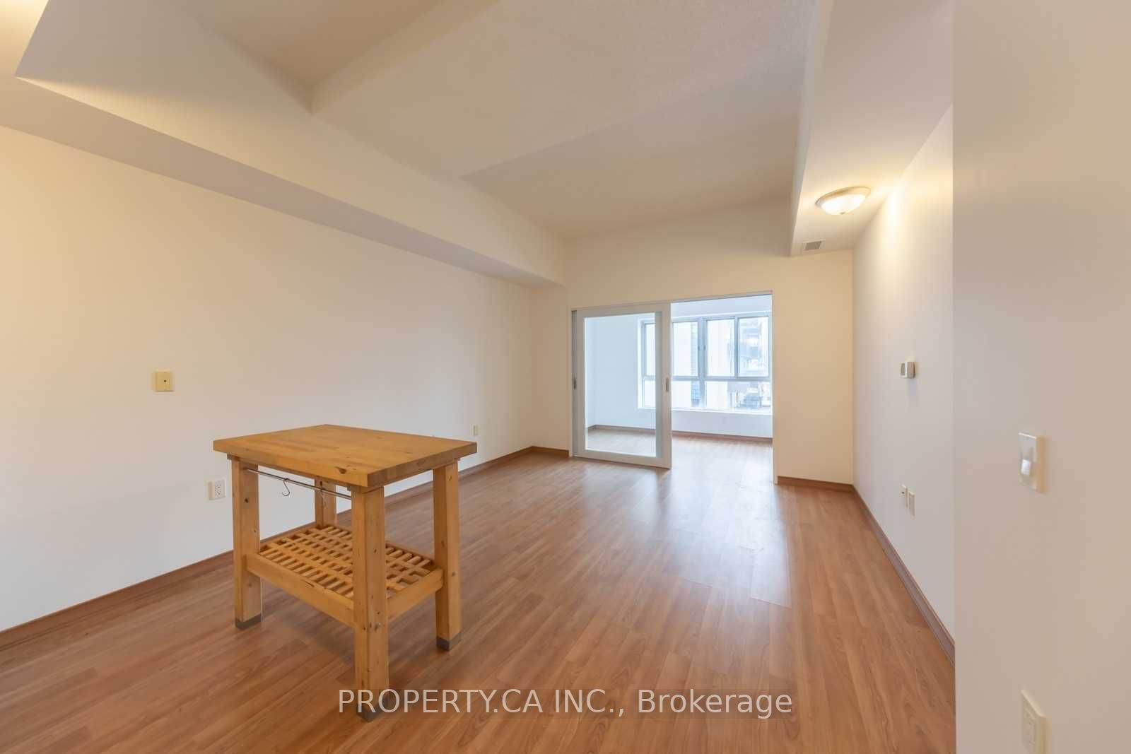 15 Maplewood Ave, #312