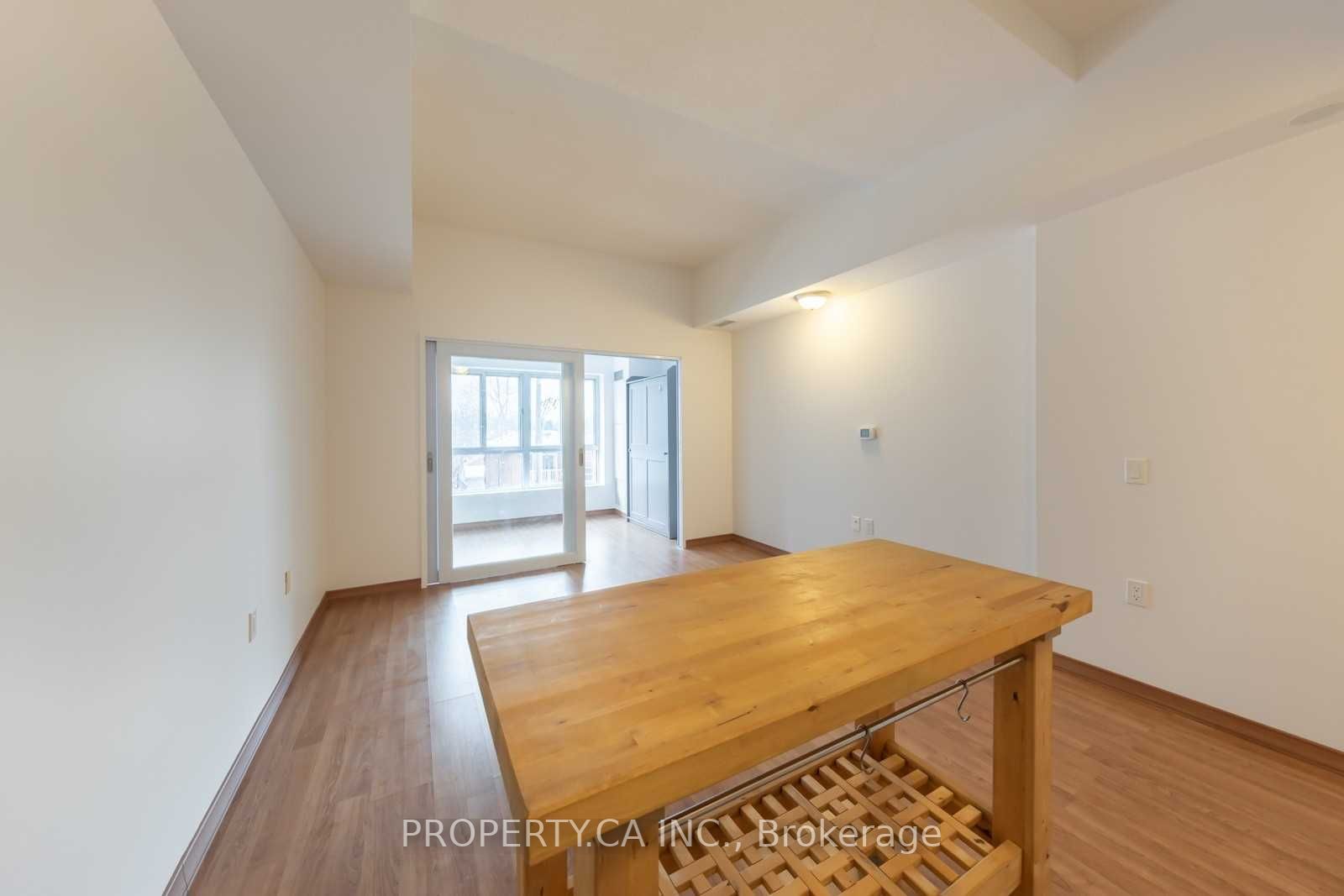15 Maplewood Ave, #312