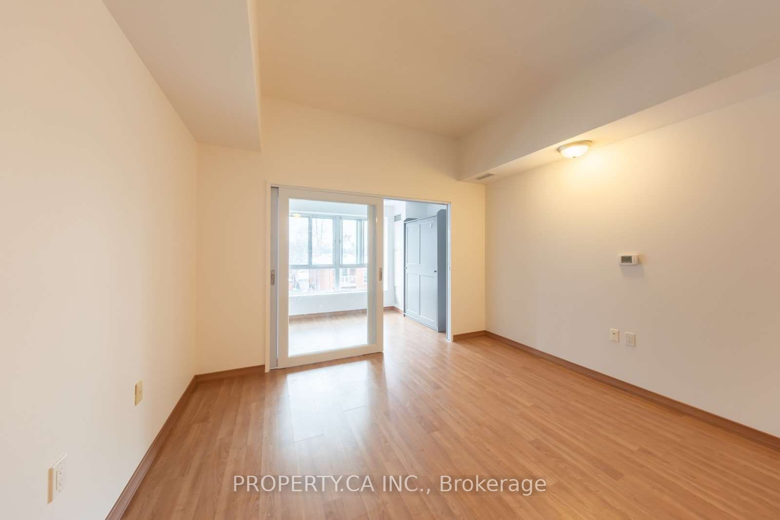 15 Maplewood Ave, #312