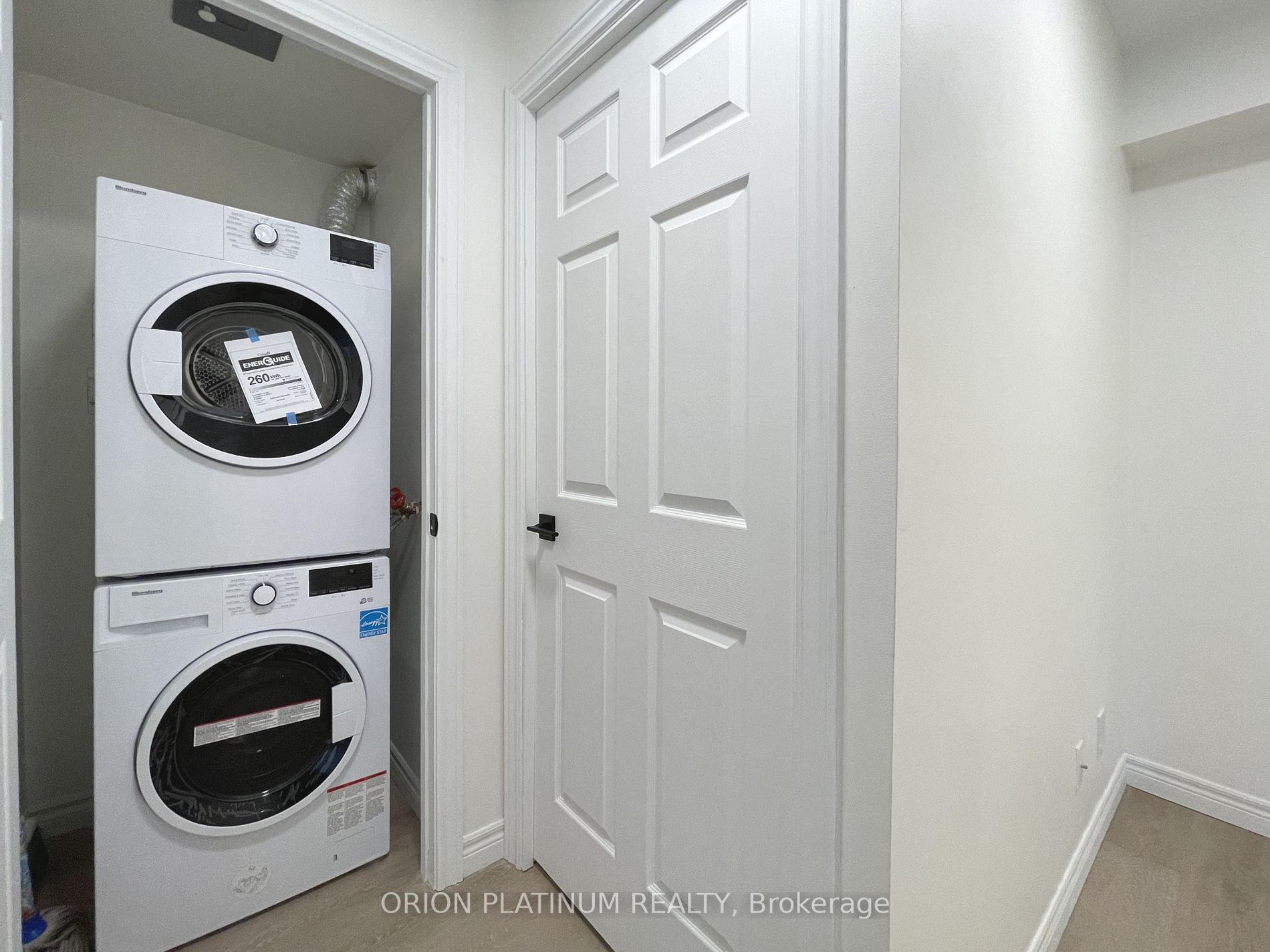 30 Grand Trunk Cres, #3707