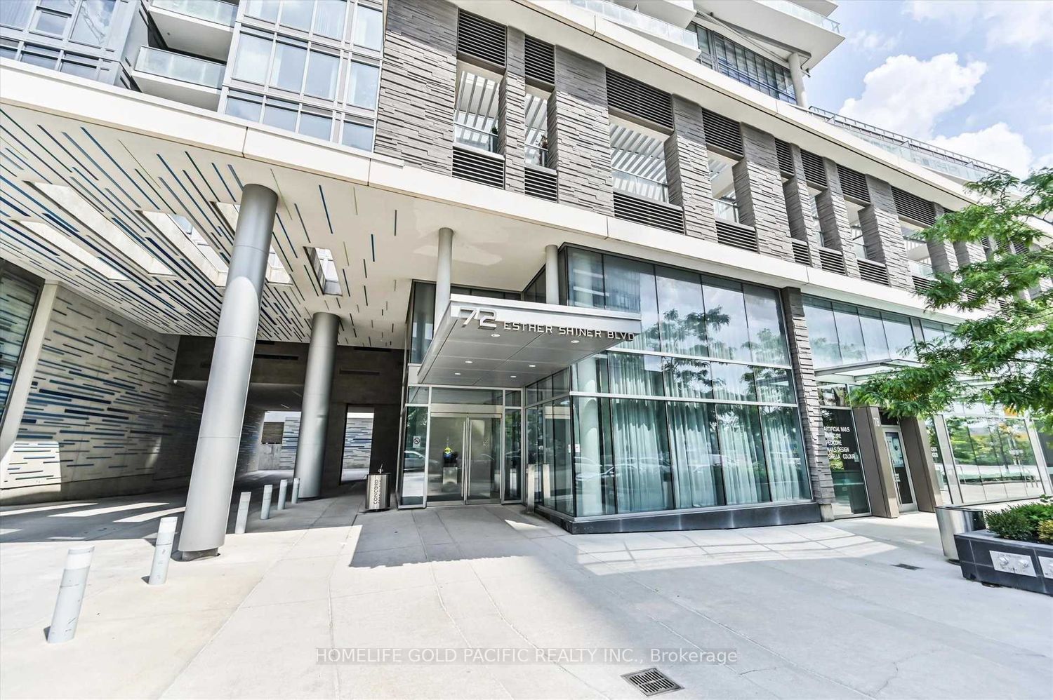 72 Esther Shiner Blvd, #903