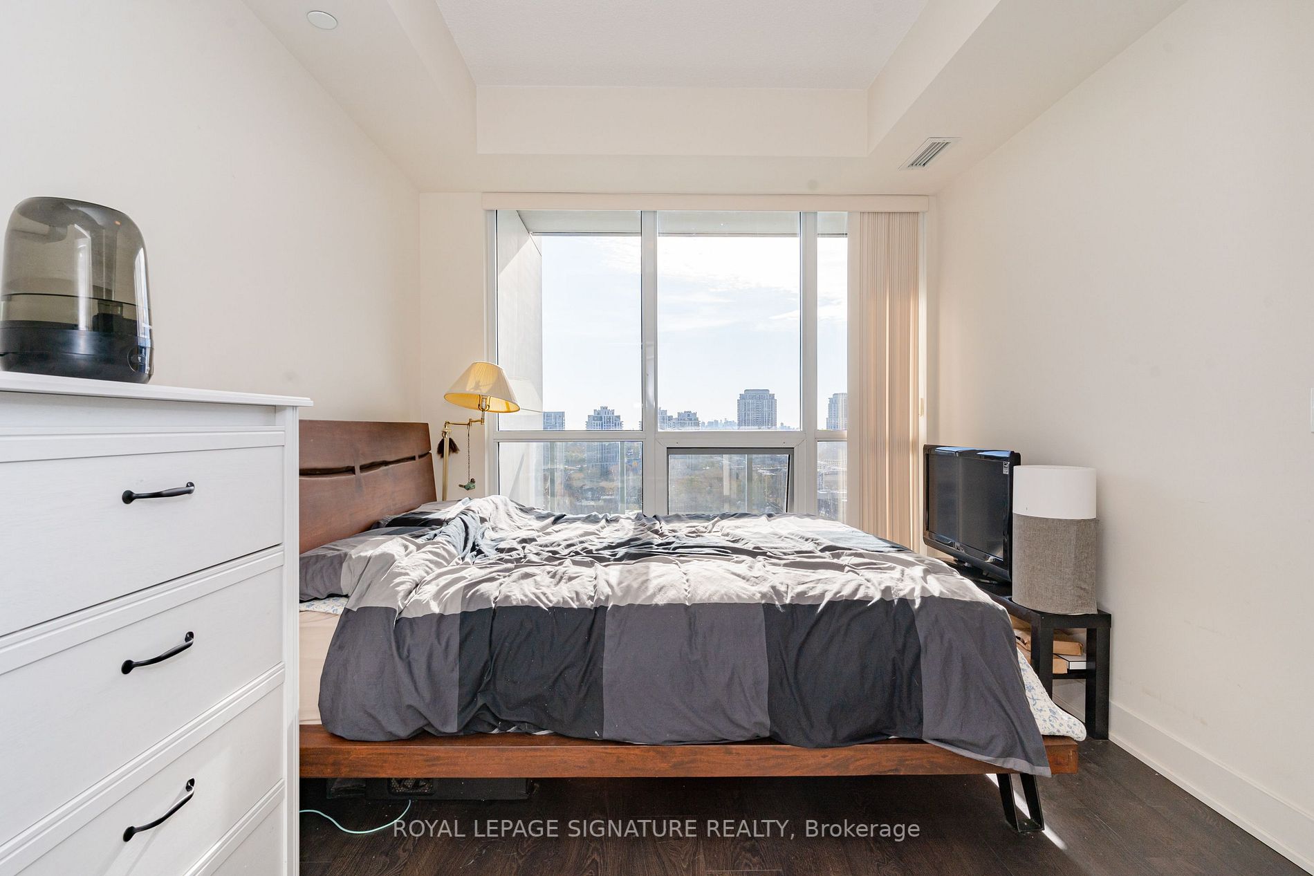 88 Sheppard Ave E, #2003