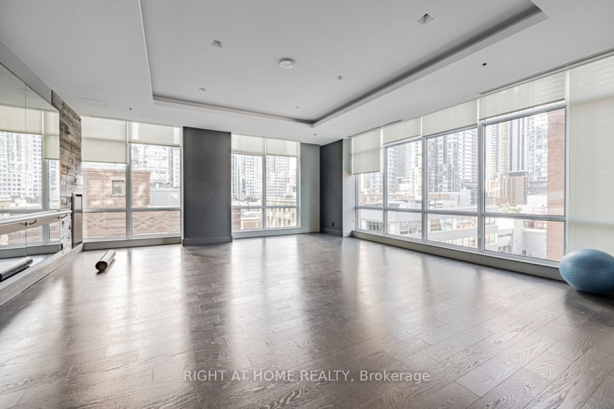 30 Nelson St, #507