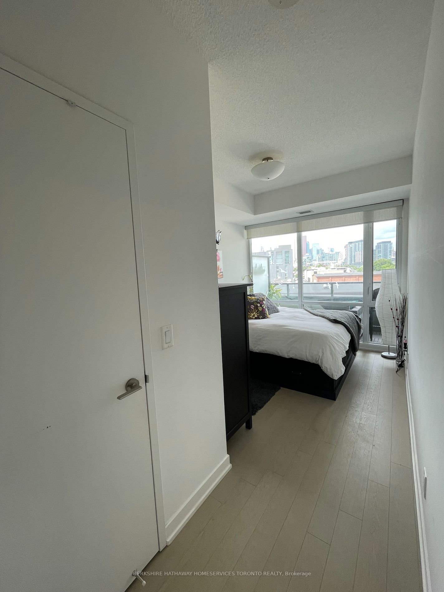 120 Bayview Ave, #N424