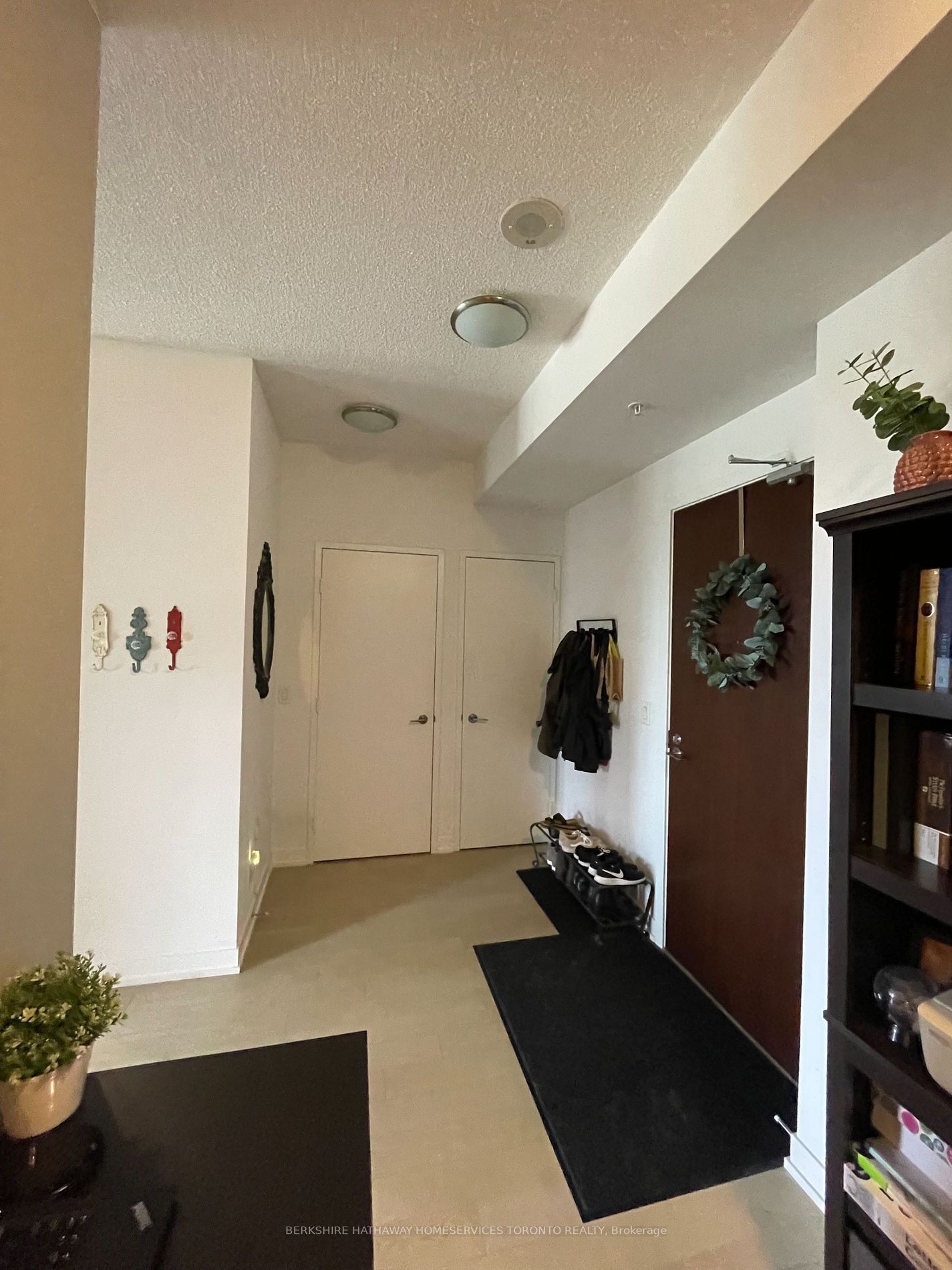 120 Bayview Ave, #N424